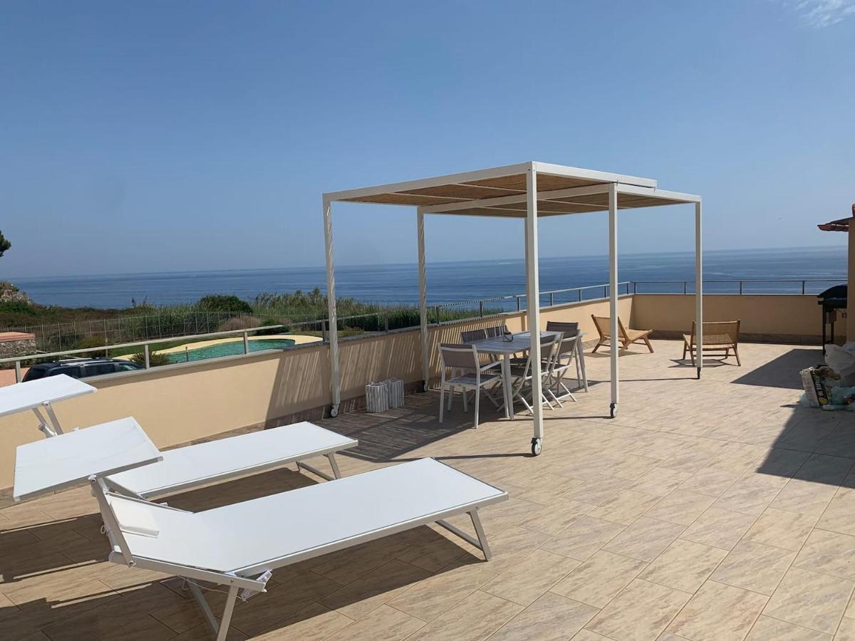 Incanto Sul Mare Con Enorme Terrazza E Piscina Cervo Bagian luar foto