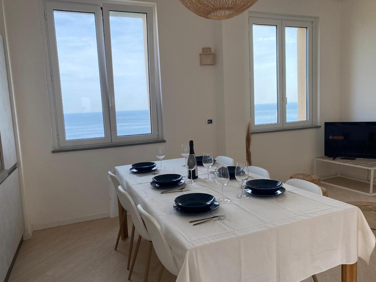 Incanto Sul Mare Con Enorme Terrazza E Piscina Cervo Bagian luar foto